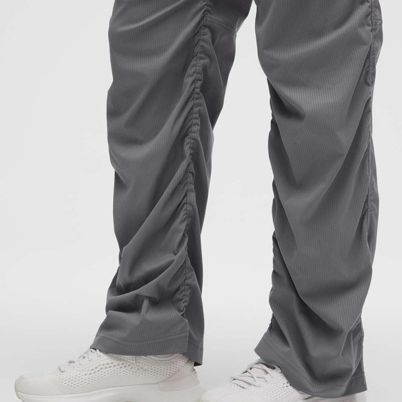 Lululemon Dance Studio Slim-Fit High-Rise Flared Pant Solar Grey Sz Small NWT - Picture 3 of 10